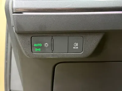 Audi Q4 e-tron 2024, 67000 км, за 18836.27 USD - фото 18