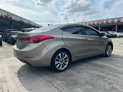 Hyundai Elantra Langdong 2015, 98000 км, за 2942.85 USD
