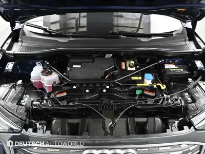 Audi Q4 e-tron 2023, 39164 км, за 28225.83 USD - фото 6