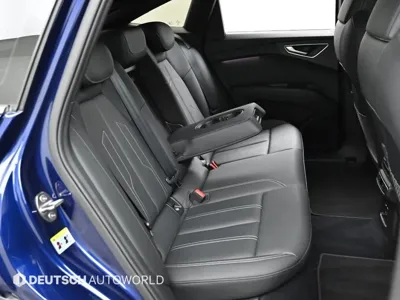 Audi Q4 e-tron 2023, 39164 км, за 28225.83 USD - фото 12