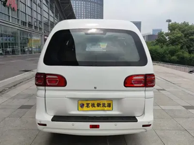 Fengxing Lingzhi New Energy 2021, 130000 км, за 5709.13 USD