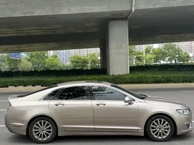Lincoln MKZ 2018, 83000 км, за 8416.55 USD