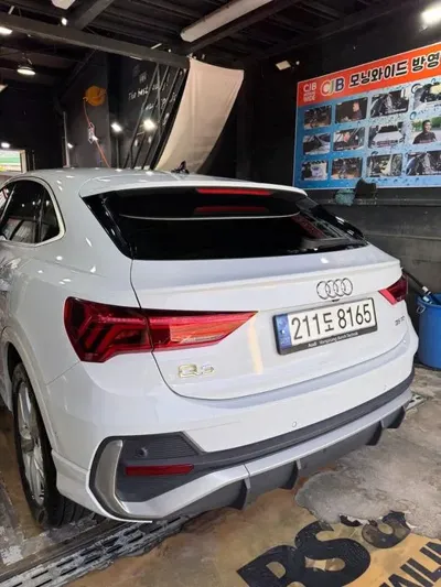 Audi Q3 2023, 51000 км, за 656419.86 USD