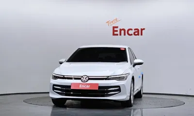 Volkswagen Golf 2025, 5317 км, за 23106.21 USD