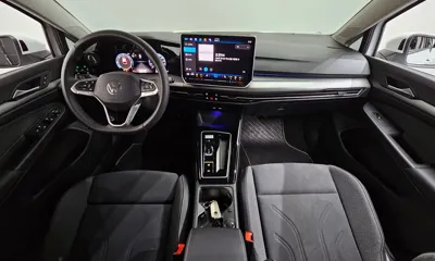 Volkswagen Golf 2025, 5317 км, за 23106.21 USD - фото 7