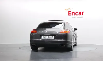 Porsche Panamera 2012, 92193 км, за 12421.54 USD