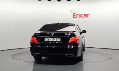 Hyundai Equus 2012, 204737 км, за 2535.27 USD