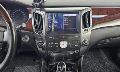 Hyundai Equus 2012, 204737 км, за 2523.78 USD - фото 13