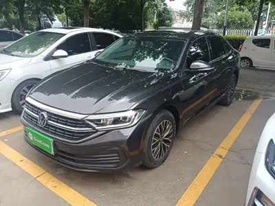 Volkswagen Sagitar 2024, 17000 км, за 11756.69 USD