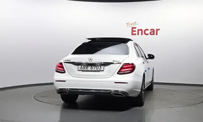 Mercedes-Benz E-Class 2019, 122865 км, за 15534.12 USD