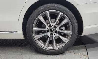Mercedes-Benz E-Class 2019, 122865 км, за 15534.12 USD - фото 21
