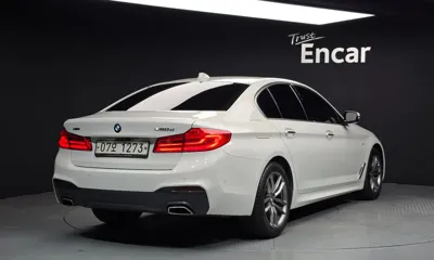 BMW 5-Series 2018, 135003 км, за 15953.63 USD