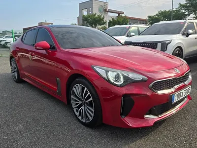 Kia Stinger 2019, 73105 км, за 9715.11 USD