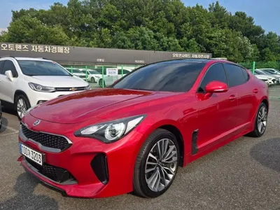 Kia Stinger 2019, 73105 км, за 9715.11 USD