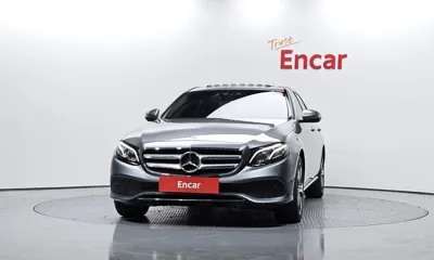 Mercedes-Benz E-Class 2018, 58832 км, за 16771.91 USD