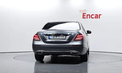 Mercedes-Benz E-Class 2018, 58832 км, за 16771.91 USD
