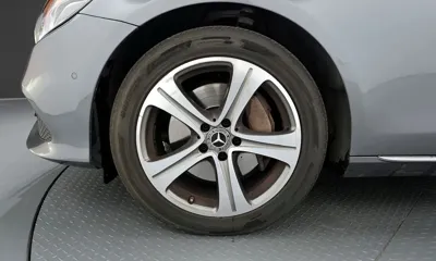 Mercedes-Benz E-Class 2018, 58832 км, за 16771.91 USD