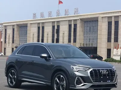 Audi Q3 2022, 35000 км, за 29987.65 USD