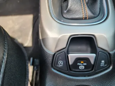 Jeep Compass 2019, 60222 км, за 7345.77 USD - фото 14