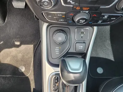Jeep Compass 2019, 60222 км, за 7345.77 USD - фото 15