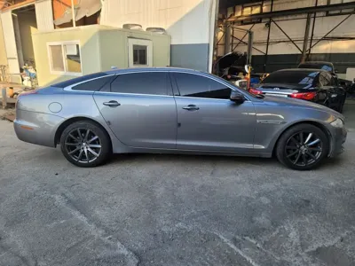 Jaguar XJ 2014, 233477 км, за 4039.09 USD