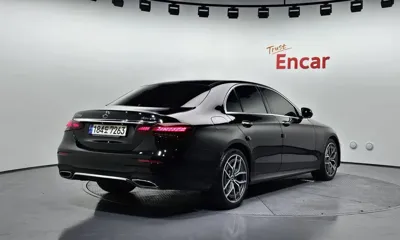 Mercedes-Benz E-Class 2021, 65443 км, за 24429.98 USD