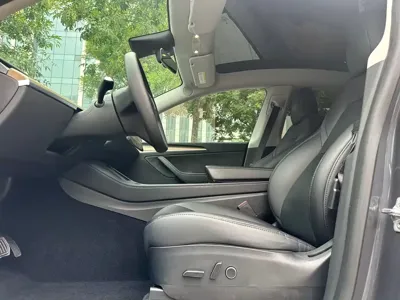 Tesla Model Y 2022, 79000 км, за 24789.94 USD - фото 10