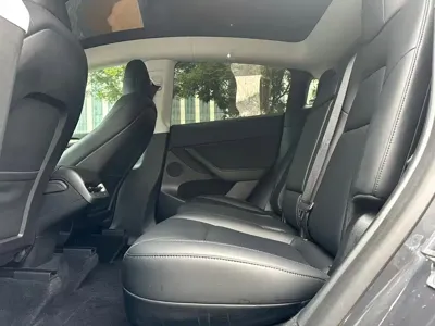 Tesla Model Y 2022, 79000 км, за 24789.94 USD - фото 11