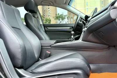 Honda Accord 2022, 70200 км, за 16612 USD - фото 18