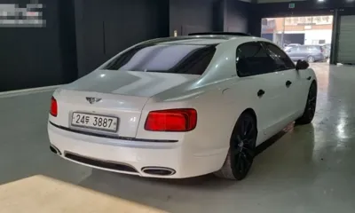 Bentley Flying Spur 2014, 184919 км, за 19697.06 USD - фото 2