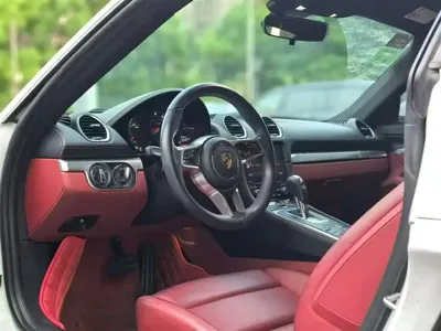 Porsche 718 2017, 46000 км, за 33813.35 USD