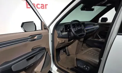 Kia EV9 2024, 25348 км, за 41618.76 USD - фото 11