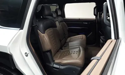 Kia EV9 2024, 25348 км, за 41618.76 USD - фото 12
