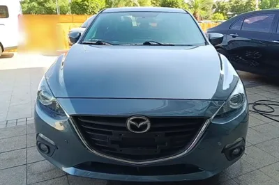 Mazda Mazda 3 Axela 2016, 125200 км, за 6474 USD