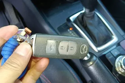 Mazda Mazda 3 Axela 2016, 125200 км, за 6474 USD - фото 23