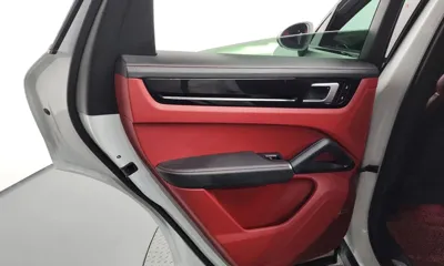 Porsche Cayenne 2020, 98544 км, за 50097.75 USD - фото 25