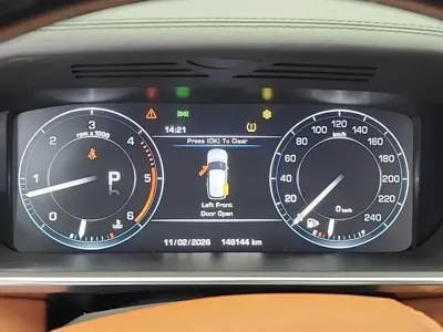 Land Rover Range Rover 2015, 146128 км, за 19764.69 USD - фото 6