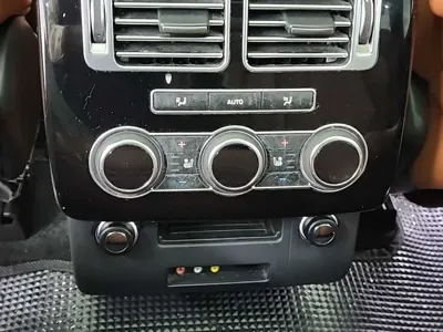 Land Rover Range Rover 2015, 146128 км, за 19764.69 USD - фото 13