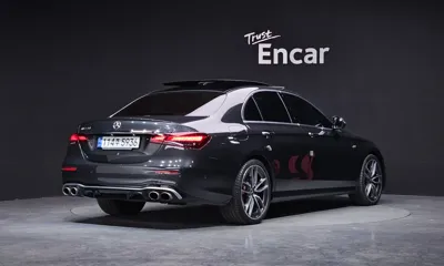 Mercedes-Benz E-Class 2022, 85066 км, за 32985.22 USD