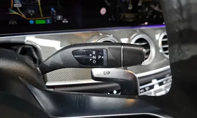 Mercedes-Benz E-Class 2022, 85066 км, за 32985.22 USD - фото 9
