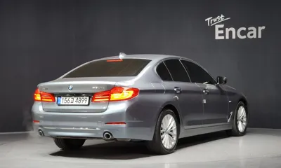 BMW 5-Series 2018, 99334 км, за 15328.71 USD