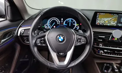 BMW 5-Series 2018, 99334 км, за 15328.71 USD - фото 13