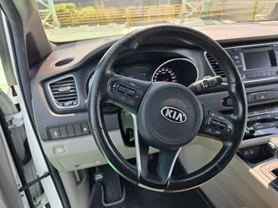 Kia Canival 2017, 145000 км, за 5973.48 USD - фото 10