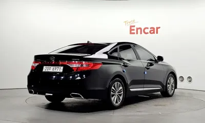 Hyundai Grandeur 2015, 122153 км, за 5218.59 USD