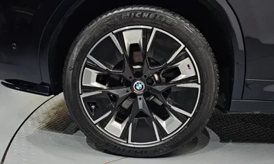 BMW iX3 2024, 53866 км, за 34128.57 USD - фото 21