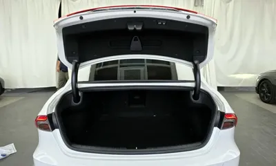 Hyundai Grandeur 2022, 44095 км, за 16901.77 USD - фото 20