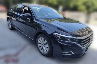 Volkswagen Passat 2019, 52200 км, за 12871 USD
