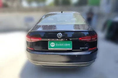 Volkswagen Passat 2019, 52200 км, за 12871 USD