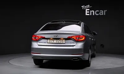 Hyundai Sonata 2017, 135405 км, за 5448.34 USD