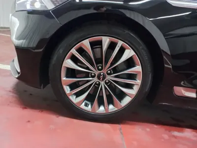 Kia K9 2023, 67794 км, за 6301.69 USD